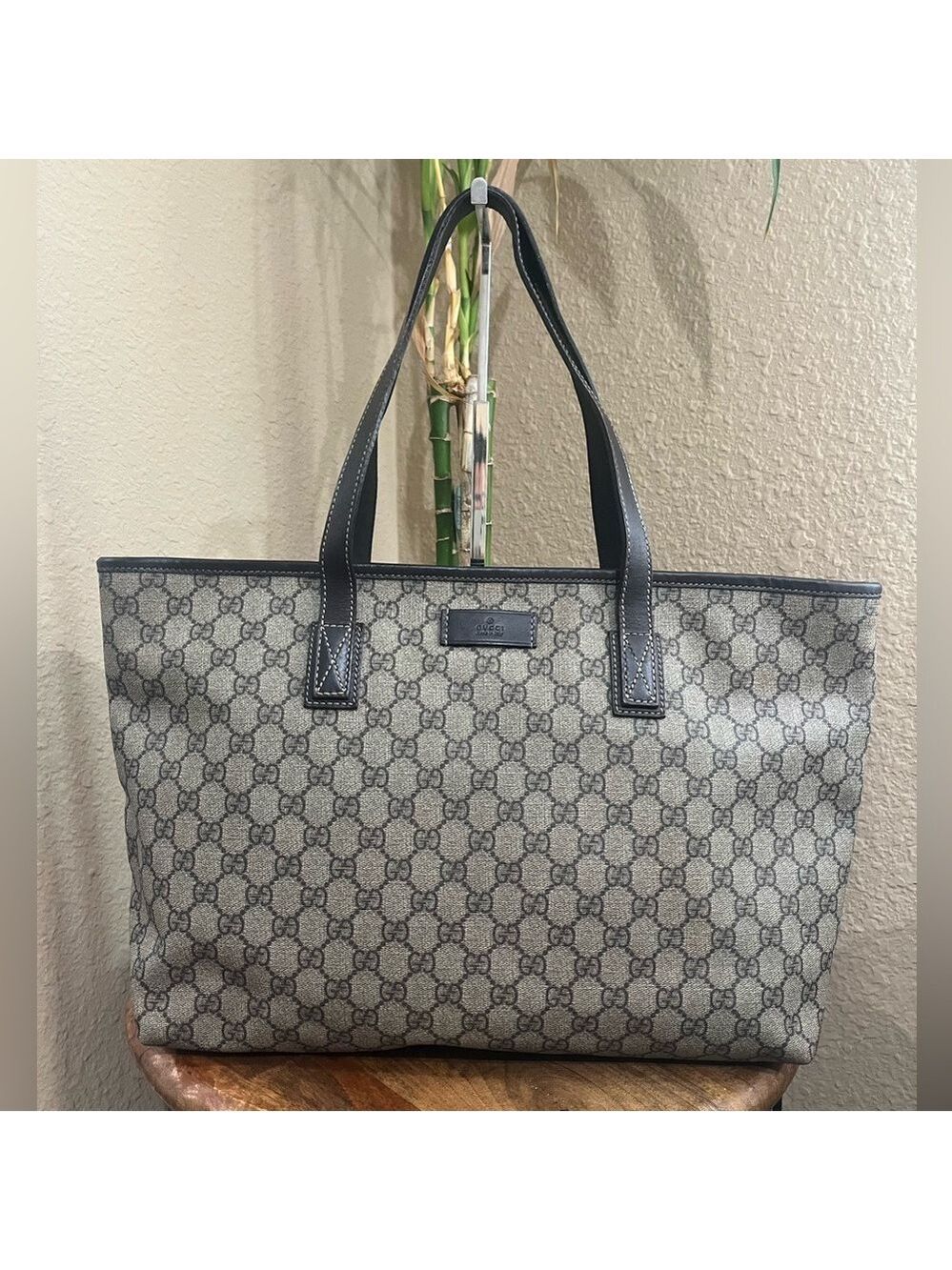 GUCCI GG SUPREME MONOGRAM TOTE